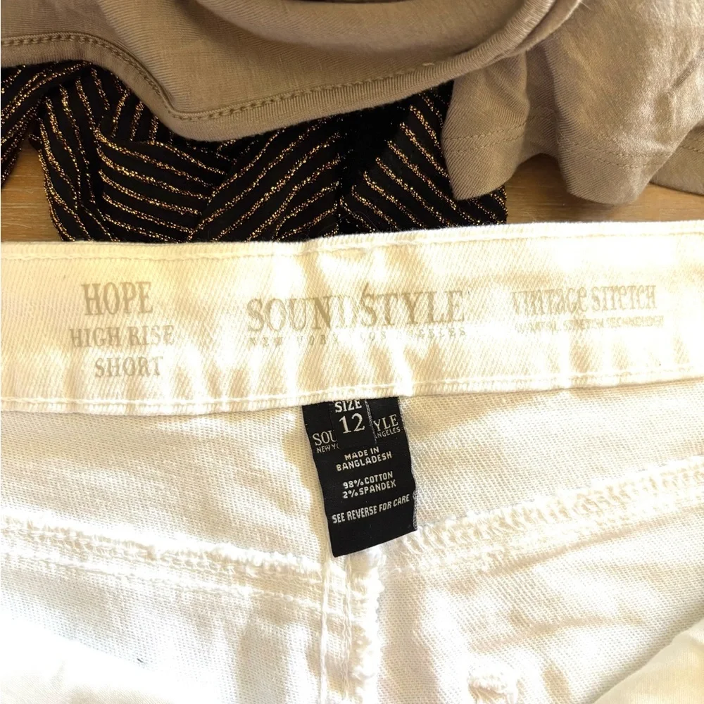 Soundstyle Raw Hem White Denim Shorts, Casual Nautical, Size 12